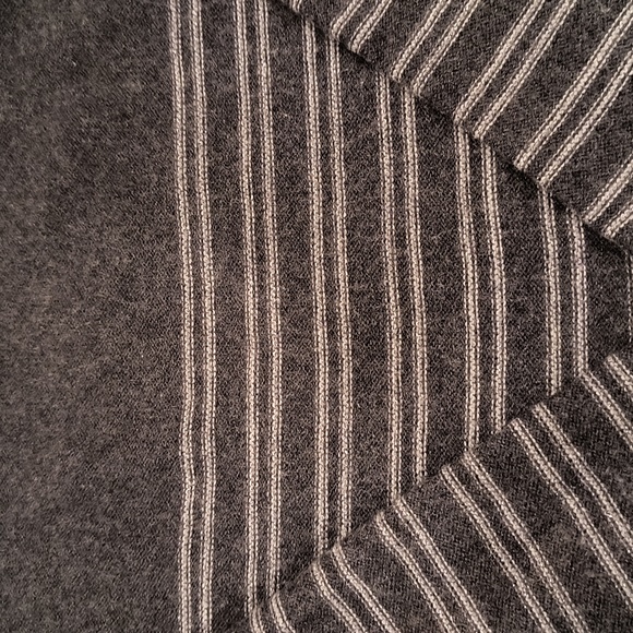 Gap Cashmere Blend Sweater - Picture 2 of 4